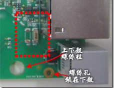 有人認(rèn)為電容旁邊已經(jīng)有螺絲將電路板固定于機(jī)殼上了，不應(yīng)該發(fā)生電路板彎曲的現(xiàn)象才對。