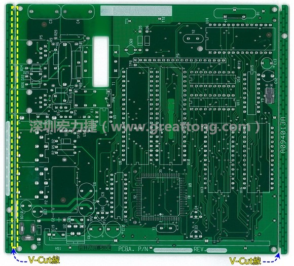 所謂【V-cut】是印刷電路板(PCB)廠商依據(jù)客戶的圖紙要求，事先在PCB的特定位置用轉(zhuǎn)盤刀具切割好的一條條分割線，其目的是為了方便后續(xù)SMT電路板組裝完成后的「分板(De-panel)」之用，因?yàn)槠淝懈詈蟮耐庑涂雌饋?lái)就像個(gè)英文的【V】字型，因此得名。