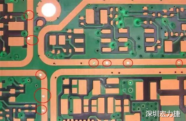 防止PCB過波峰焊時錫從導通孔貫穿元件面造成短路；特別是我們把過孔放在BGA焊盤上時，就必須先做塞孔，再鍍金處理，便于BGA的焊接。