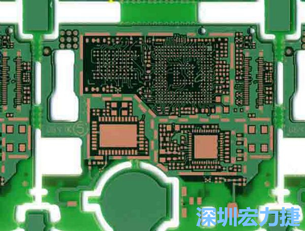 在產(chǎn)品極度要求小型化設(shè)計(jì)時(shí)，可利用HDI板材壓縮主板面積，同時(shí)具減輕重量?jī)?yōu)點(diǎn)。