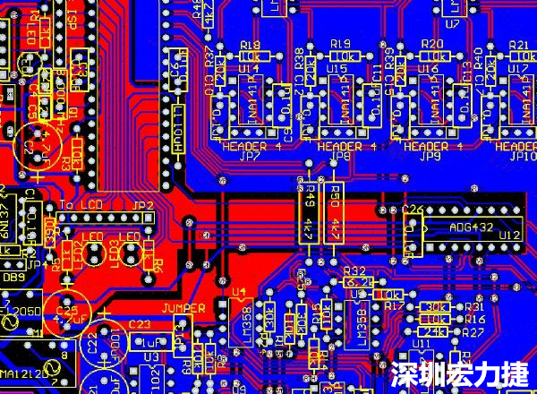 一般產(chǎn)品的PCB設計，多數(shù)先決定元件布局，再進行線路連接，于元件位置就先改善干擾問題，再從線路細節(jié)著手改善產(chǎn)品。