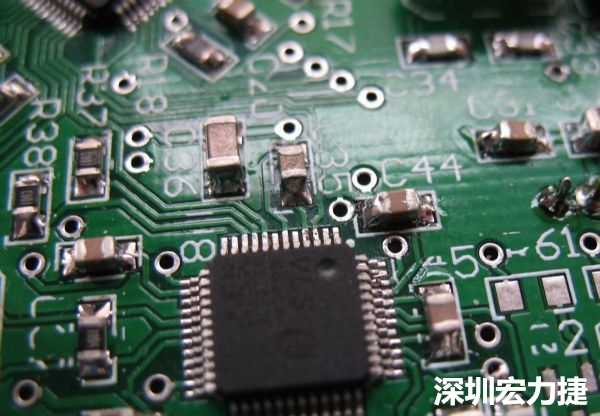 音訊電路訊號品質(zhì)，是影響操作體驗的關(guān)鍵，電路布局要特別注意。