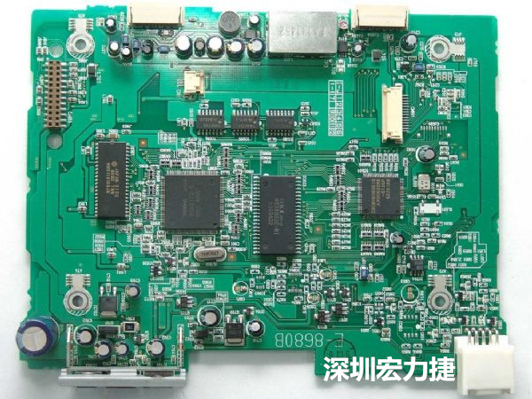 大面積PCB若電子元器件數(shù)量多、重量較重，板材強度不夠時容易產(chǎn)生PCB中央部凹陷問題。