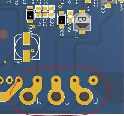 PCB設(shè)計(jì)不僅可以將PCB實(shí)現(xiàn)為即插即用的插件，而且可以增加焊料的厚度以達(dá)到過大電流的目的。